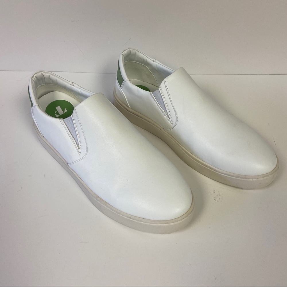 Thousand‎ Fell White Sneaker Size 8.5